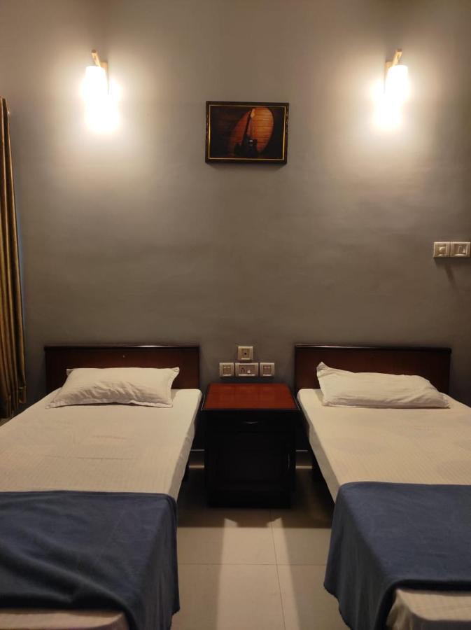 Appartement Orkuz Residency à Kochi Extérieur photo